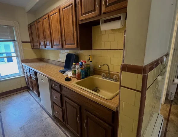 Galley Kitchen and Apartment Refresh in Gulfport, photo 16 of 17